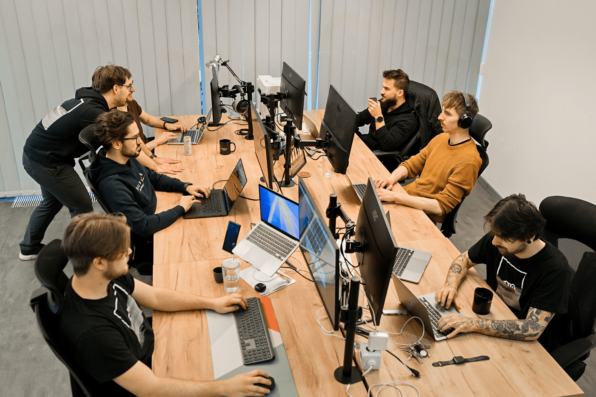 maintenancePage.teamPhotoAlt